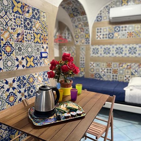 San Nicola Suite & Mini Apartment ซอร์เรนโต ภายนอก รูปภาพ