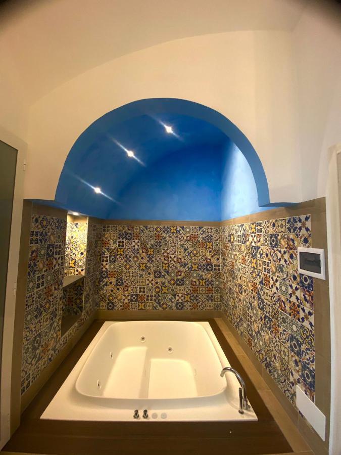 San Nicola Suite & Mini Apartment ซอร์เรนโต ภายนอก รูปภาพ