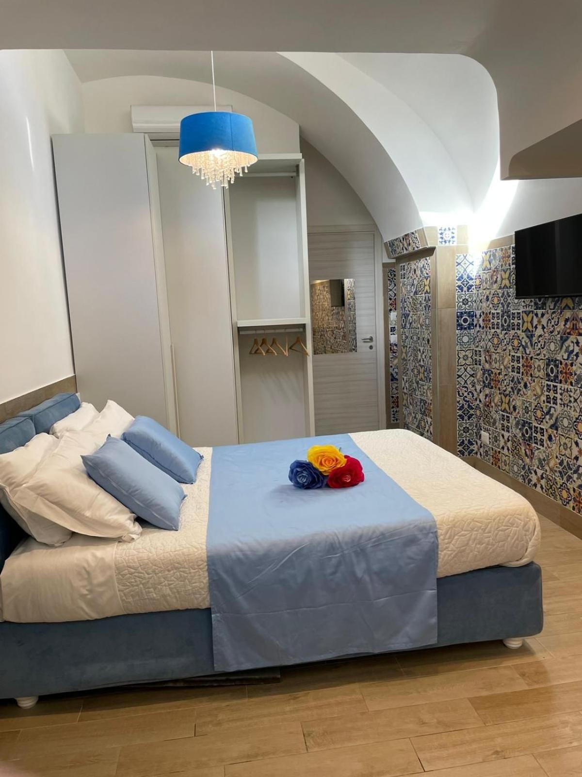 San Nicola Suite & Mini Apartment ซอร์เรนโต ภายนอก รูปภาพ